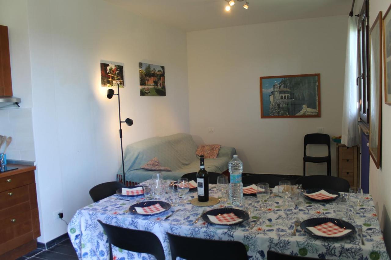 Casa Vacanze Tana Della Volpe Ispra Zewnętrze zdjęcie